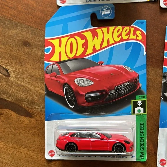 Set of 4 HotWheels - Picture 2 of 6